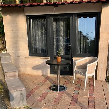 Villa Next To Victory Park 耶烈万 外观 照片