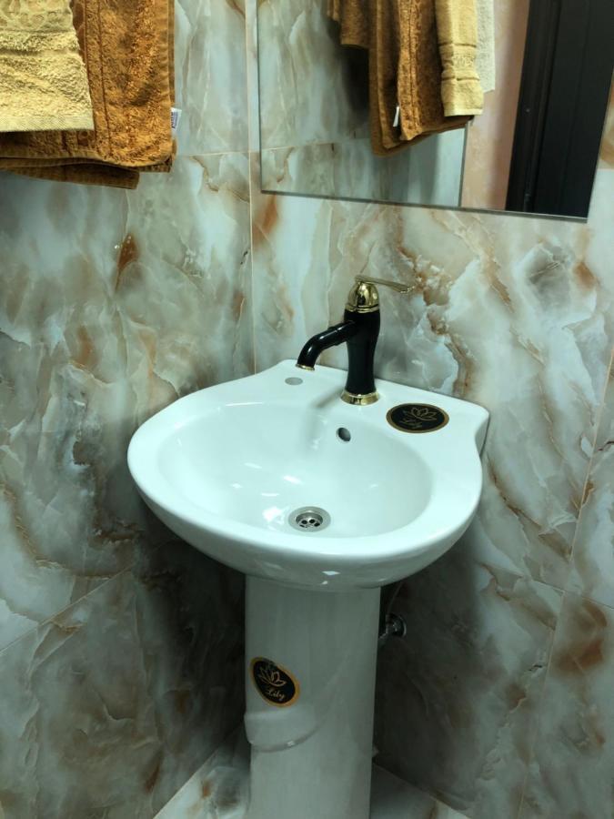 Villa Next To Victory Park 耶烈万 外观 照片
